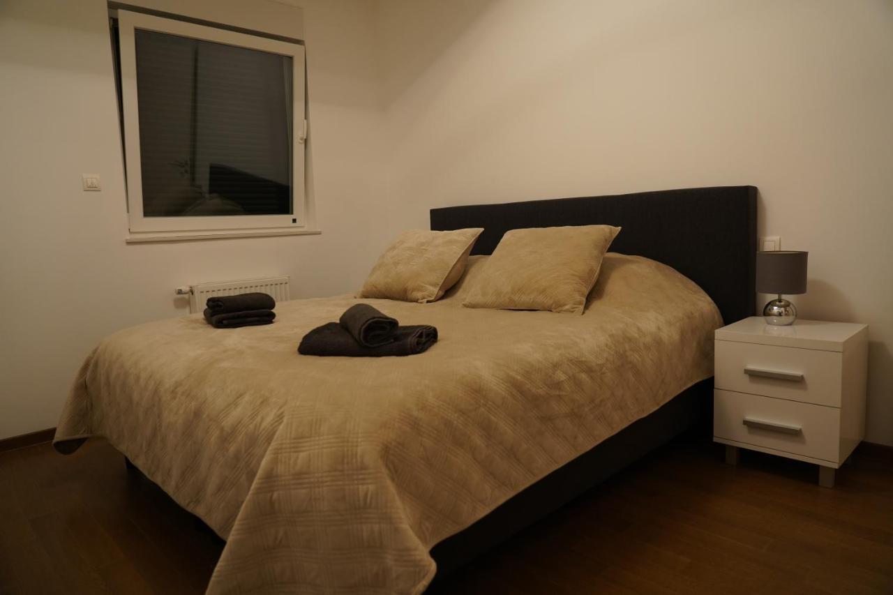 Jackey Apartment Баня Лука Екстериор снимка